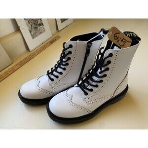 Savaii Combat Boots size 6.5 Whimsigoth, Biker, Streetware, Y2K, Anime